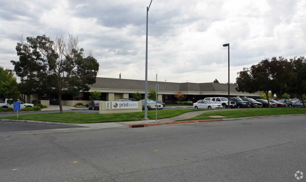 More Photos Of 325-345 Westridge Dr, Watsonville Light Manufacturing For Sale