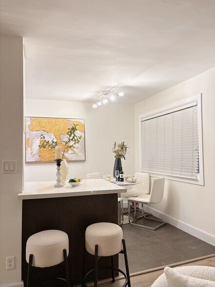 More Photos Of 1252 W 37th St, Los Angeles Apartments For Sale