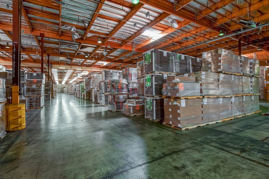 More Photos Of 1100 Marauder St, Chico Distribution For Lease