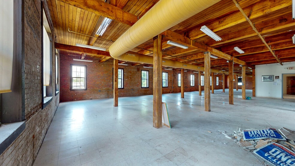 More Photos Of 35 Oakland St, Manchester Warehouse For Sale