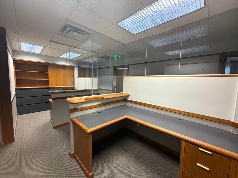 More Photos Of 2720 1st Ave NE, Cedar Rapids Office For Lease