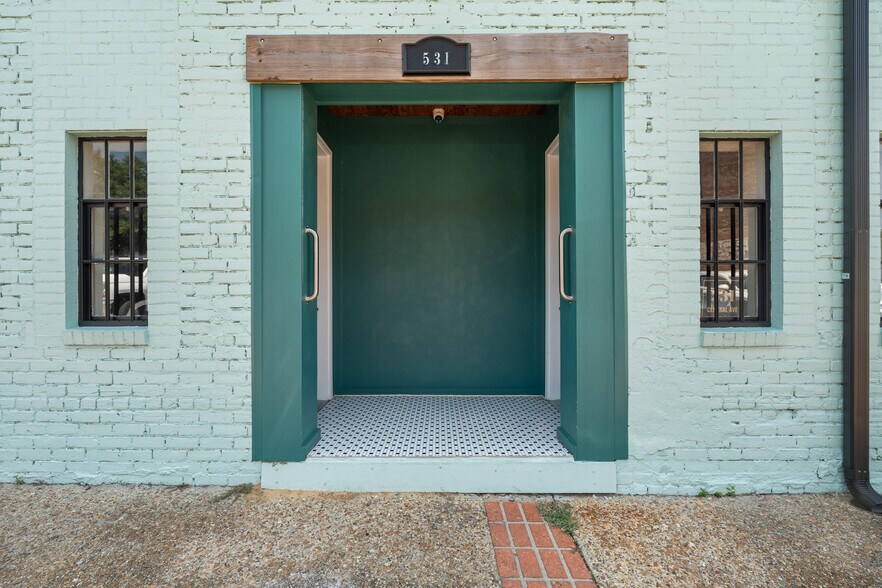 More Photos Of 531 Central Ave, Laurel Flex For Sale