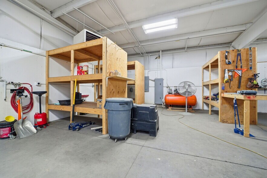 More Photos Of 114 5th St, Fowler Industrial For Lease