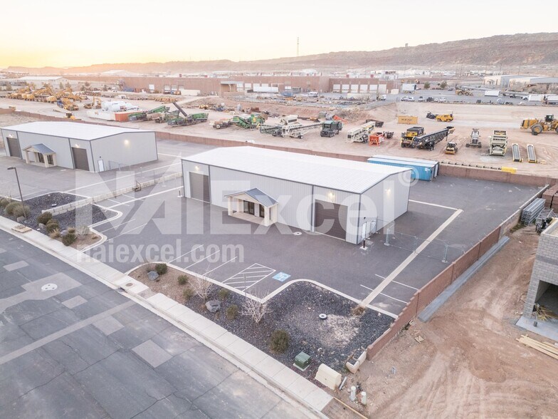 More Photos Of 373 Commerce Dr, Hurricane Warehouse For Lease