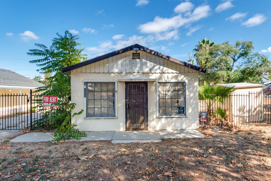 Primary Photo Of 35222-35232 Yucaipa Blvd, Yucaipa Storefront Retail Residential For Sale