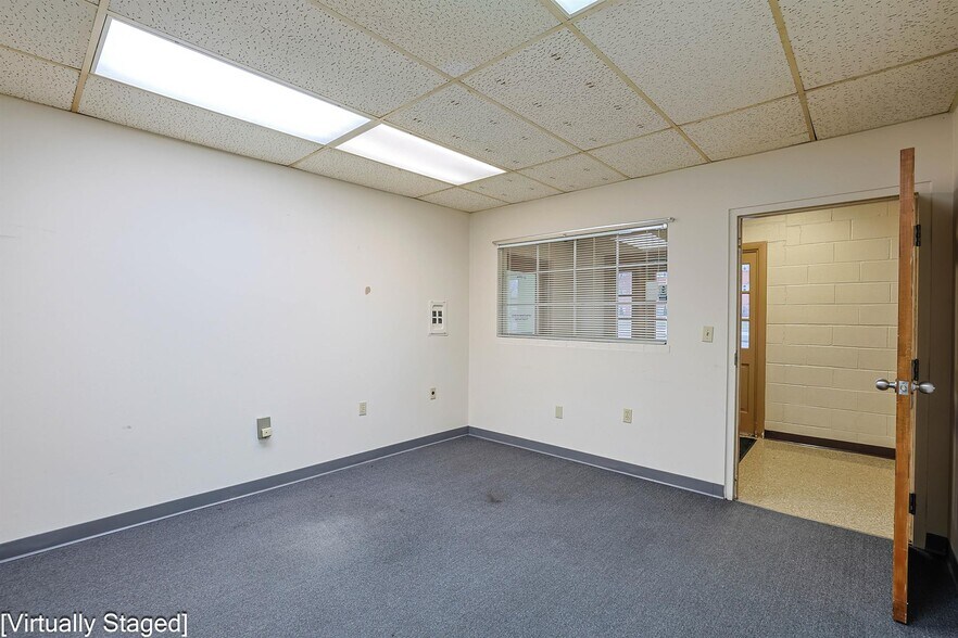More Photos Of 1172 W Galbraith Rd, Cincinnati Office For Sale