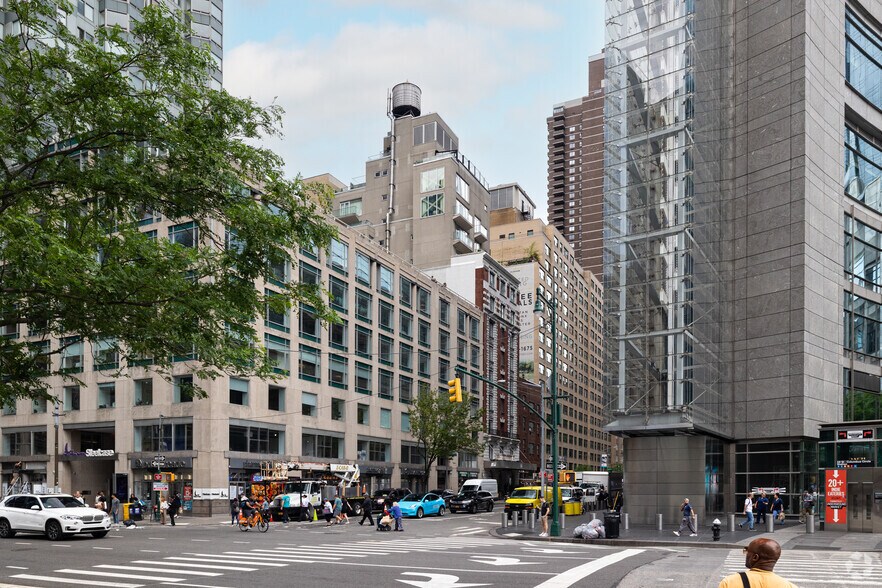 More Photos Of 330 W 58th St, New York Medical For Lease
