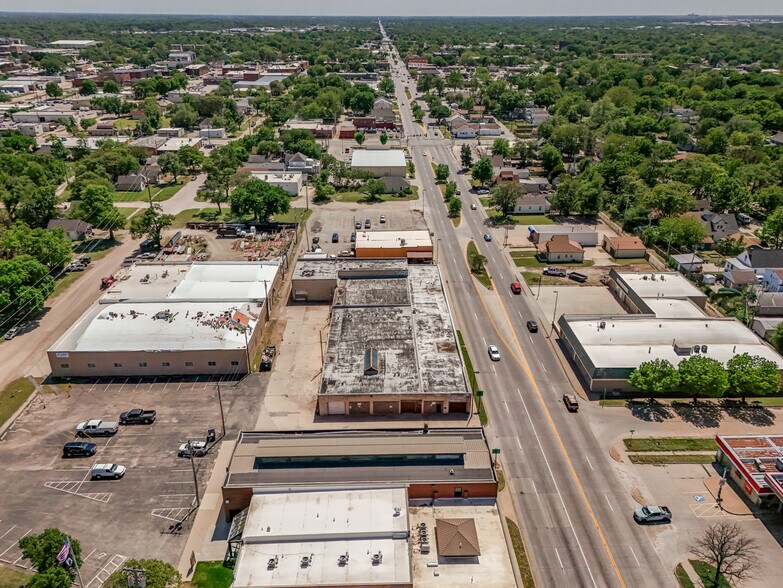 More Photos Of 470 N Seneca St, Wichita Warehouse For Sale