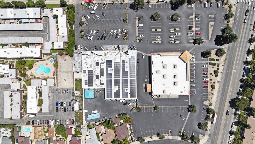 More Photos Of 9750 Woodman Ave, Arleta Land For Lease