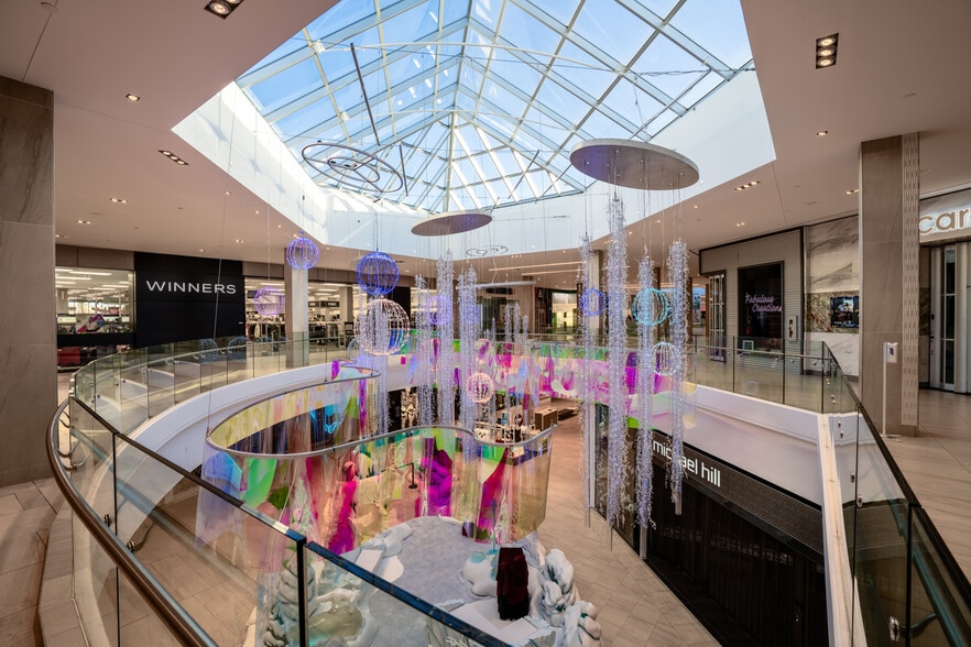 More Photos Of 258 137th Ave NW, Edmonton Unknown For Lease