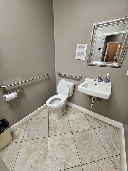 More Photos Of 2008 Ocean Ave, Brooklyn Office For Sale