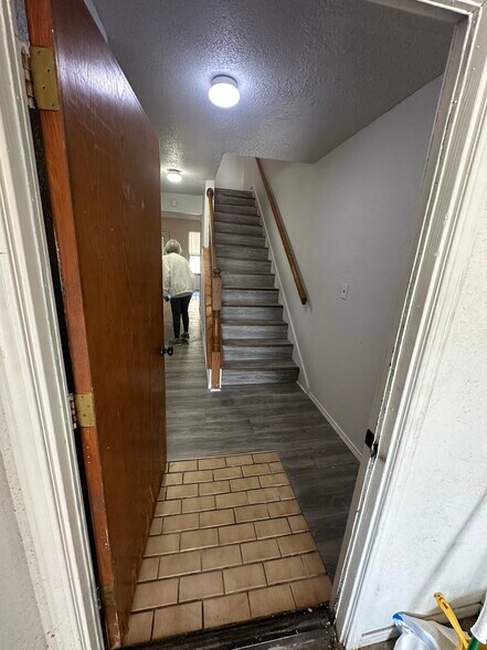 More Photos Of 1300-1320 N Rockwell Ave, Oklahoma City Apartments For Sale