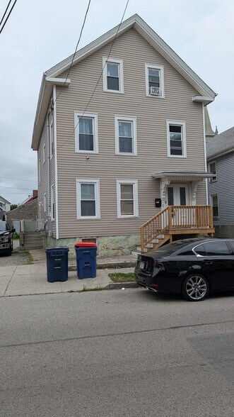 More Photos Of 206 County St, New Bedford General Retail For Sale