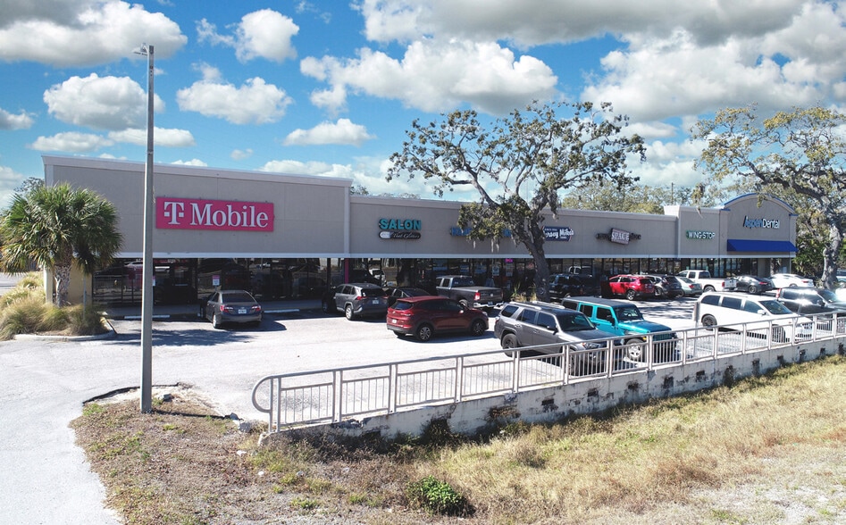 More Photos Of 33100-33160 U.S. 19 Hwy N, Palm Harbor Storefront For Sale