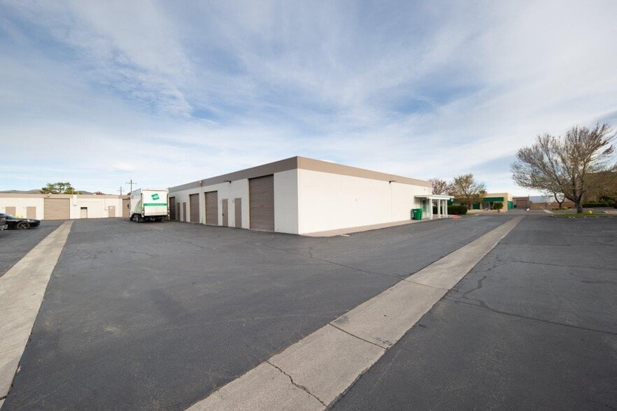 More Photos Of 50 Freeport Blvd, Sparks Light Distribution For Lease