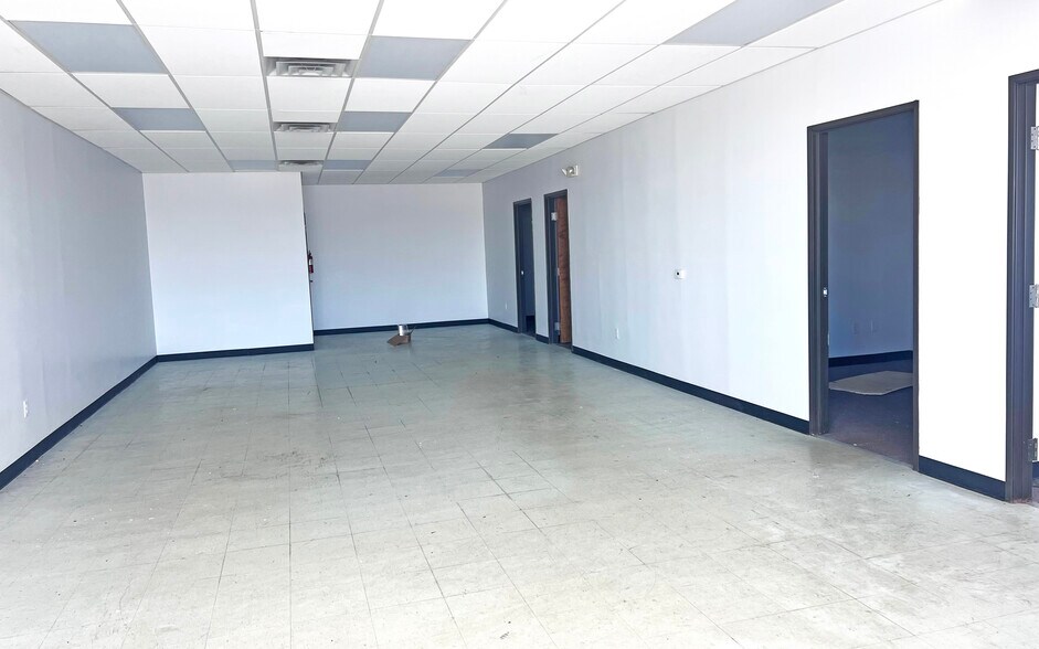 More Photos Of 3147 S Dort Hwy, Burton Freestanding For Lease