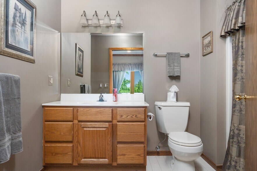 More Photos Of 10343 E Hilltop Rd, Suttons Bay Winery Vineyard For Sale