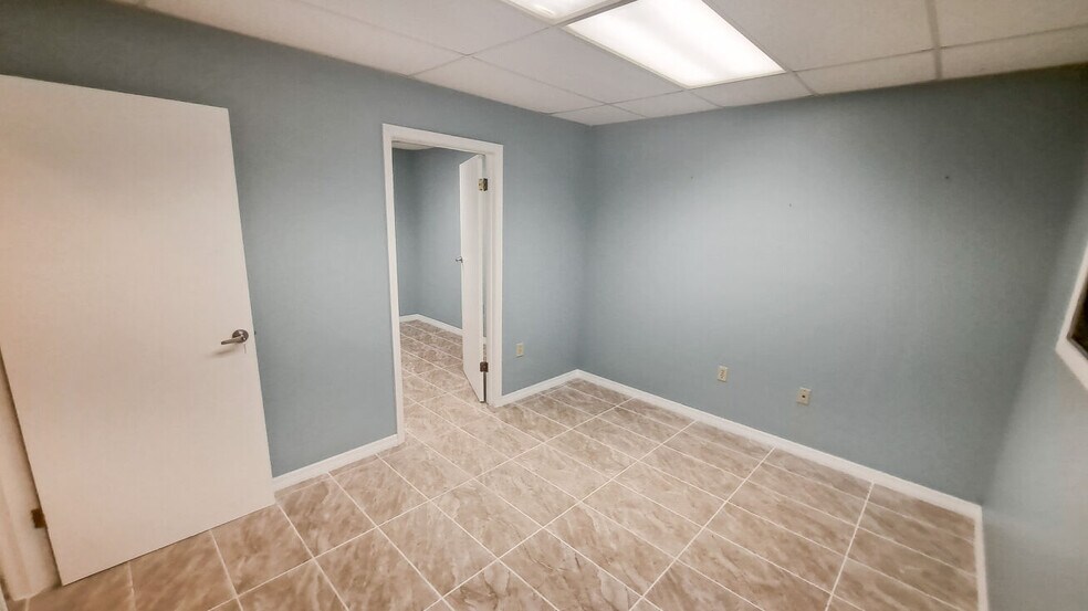 More Photos Of 502 NW 16th Ave, Gainesville Office For Lease
