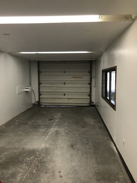 More Photos Of 130 Lenox Ave, Stamford Warehouse For Sale