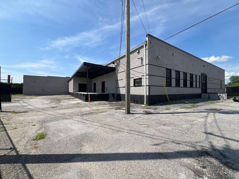 More Photos Of 2810 W Saratoga St, Baltimore Warehouse For Sale