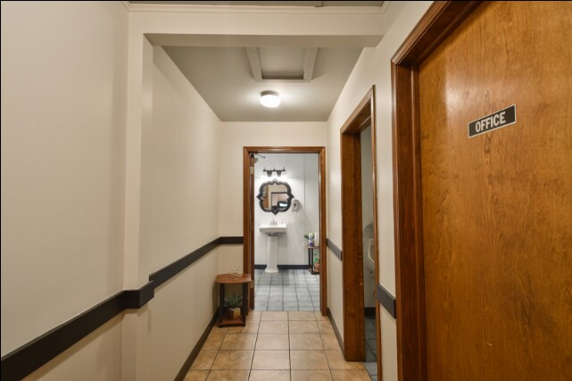 More Photos Of 152 E Main St, Dwight Bar For Sale