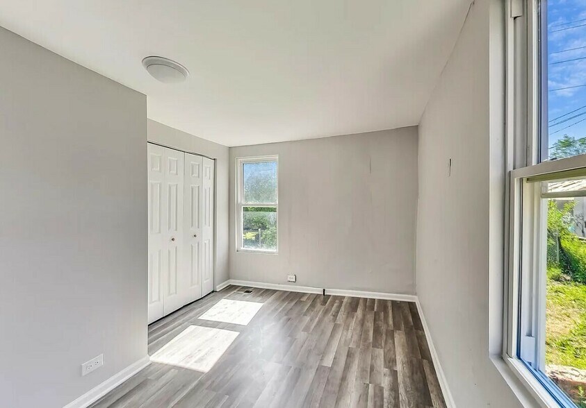 More Photos Of 2438 W 25th St, Chicago Apartments For Sale