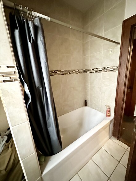 More Photos Of 7955 S Hermitage Ave, Chicago Apartments For Sale