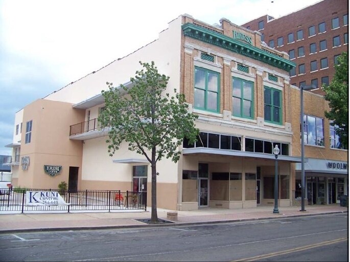 Primary Photo Of 613 Austin Ave, Waco Storefront Retail Office For Sale