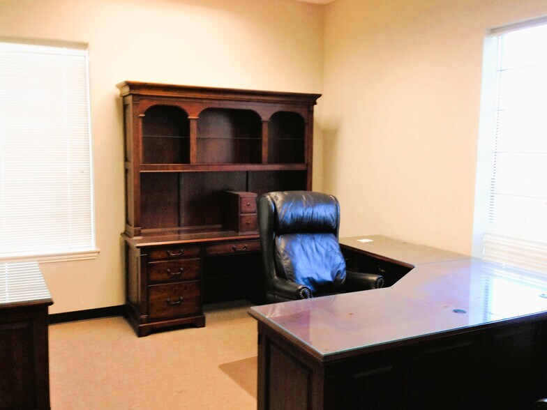 More Photos Of 22240 Farris Green Rd, Porter Bank For Sale