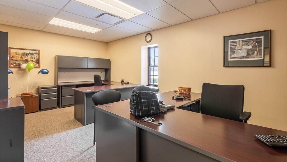 More Photos Of 200 N Whitewoman St, Coshocton Office For Sale