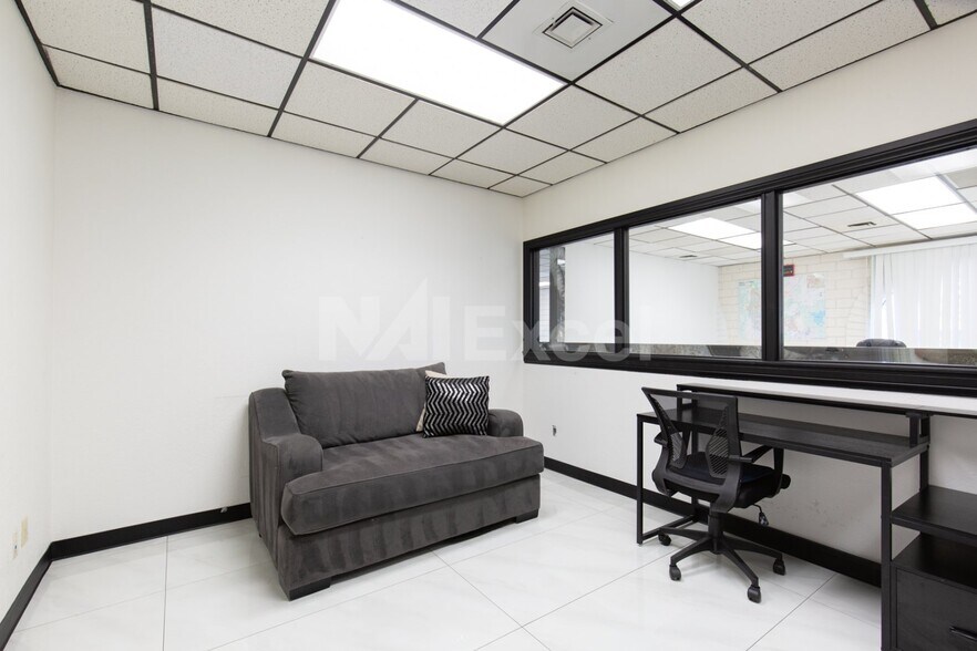 More Photos Of 601 S Rancho Dr, Las Vegas Medical For Sale