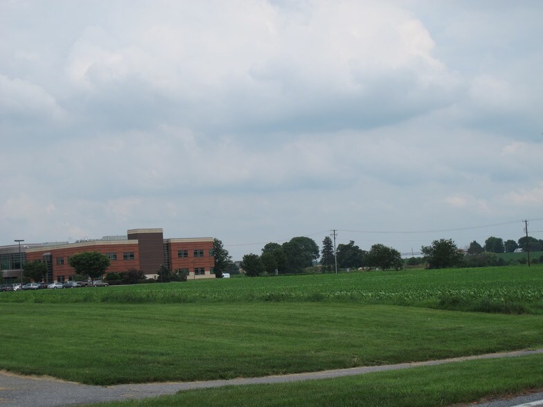 More Photos Of Greenfield Road & Pitney Rd, Lancaster Land For Lease