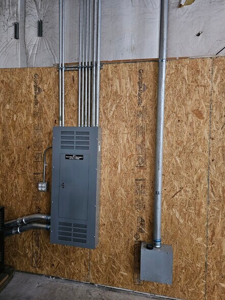 More Photos Of 6221 Monticello Rd, Columbia Warehouse For Lease