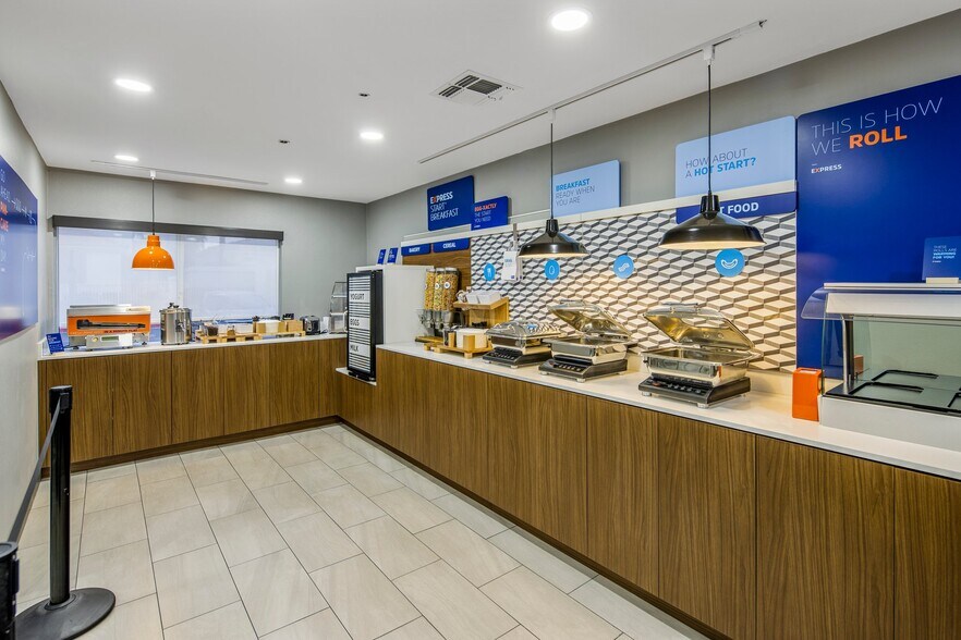 More Photos Of 1405 S Westwood, Mesa Hotel For Sale