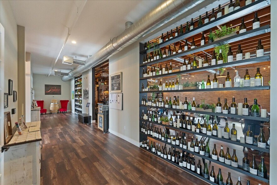 More Photos Of 2037 W Woodin Ave, Chelan Restaurant For Sale