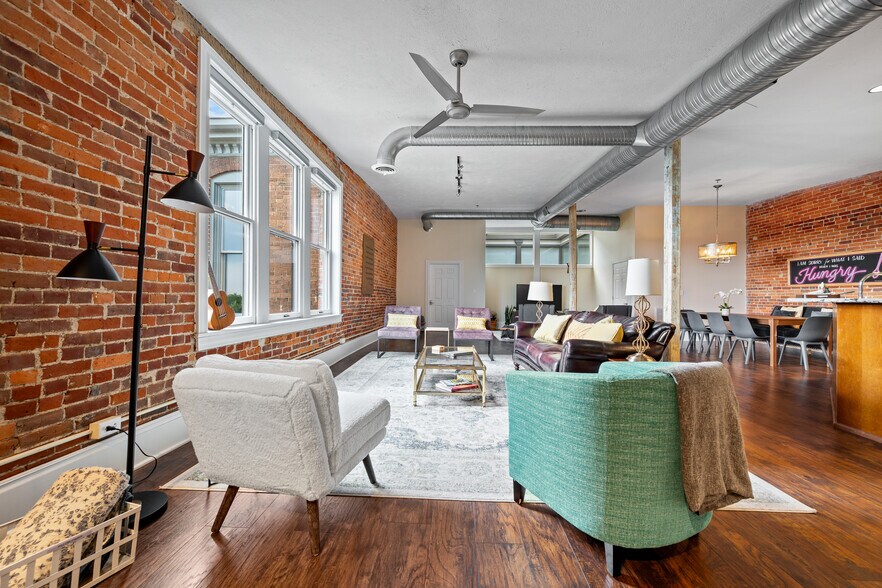 More Photos Of 144 W Liberty St, Wooster Office For Sale