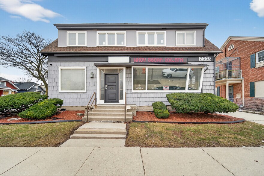 More Photos Of 2001 Capitol dr, Milwaukee Office For Sale