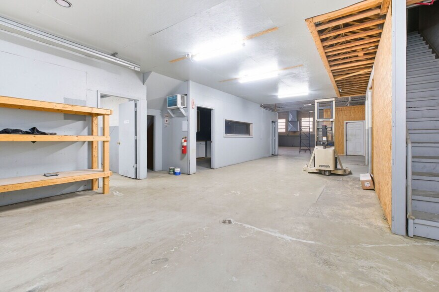 More Photos Of 207 Eiler Ave, Louisville Warehouse For Sale
