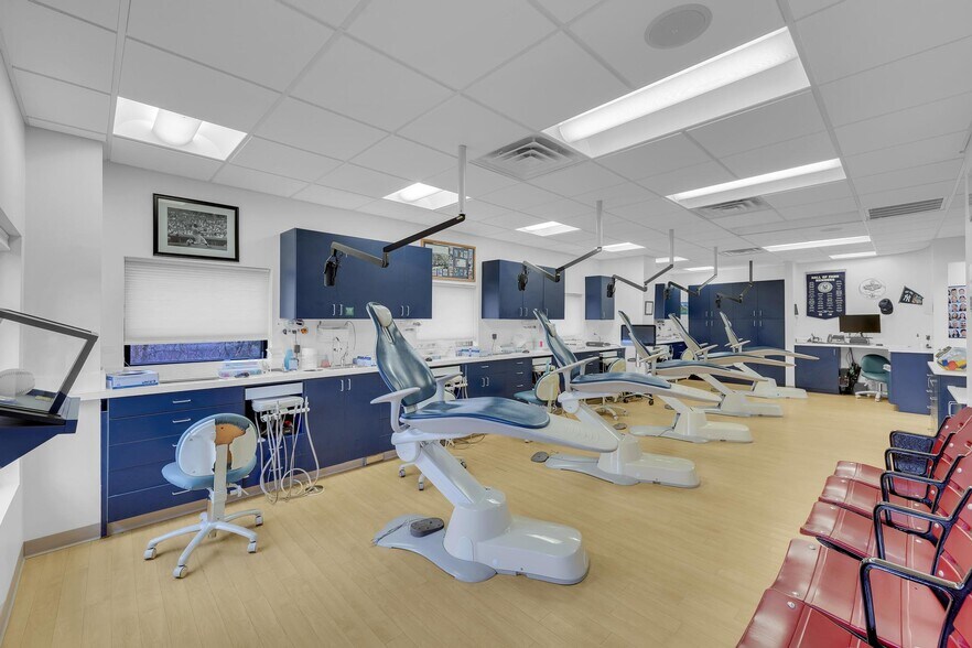 More Photos Of 230 US Highway 206, Flanders Medical For Lease