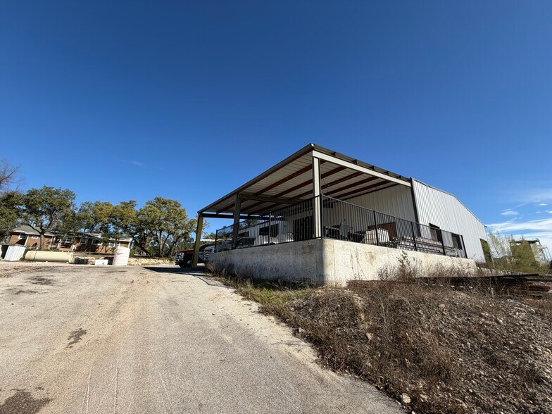 More Photos Of 9313 Circle Dr, Austin Industrial For Sale