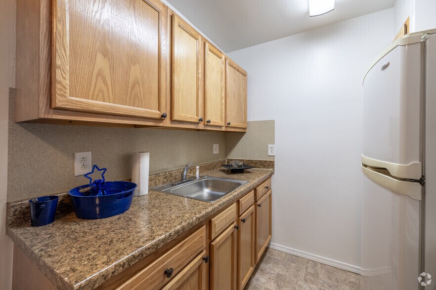 More Photos Of 18045-18123 Lahser Rd, Detroit Apartments For Sale