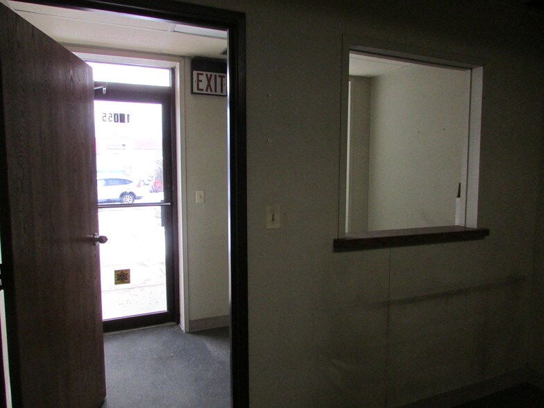 More Photos Of 14033-14055 Achyl Ave, Warren Warehouse For Sale