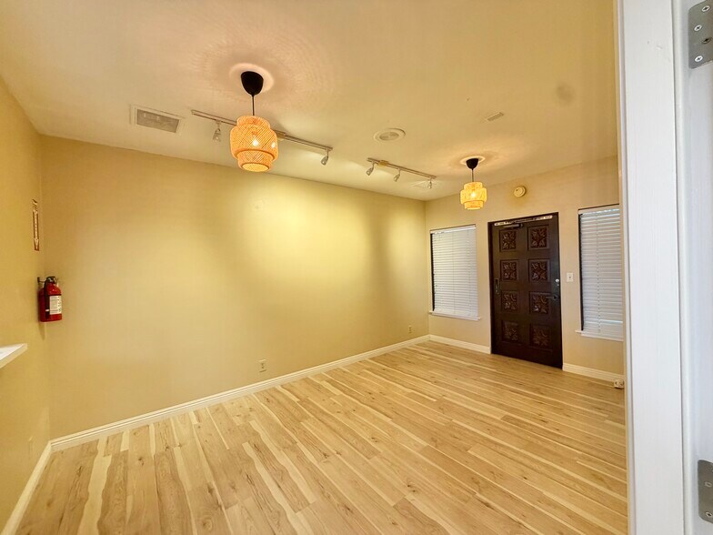 More Photos Of 3231 Waring Ct, Oceanside Medical For Lease