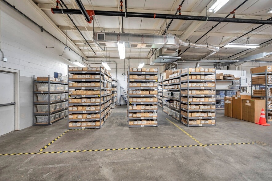 More Photos Of 2090 Sunnydale Blvd, Clearwater Manufacturing For Sale