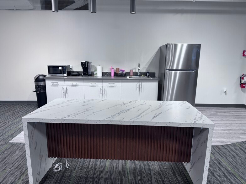 More Photos Of 100 Pennsylvania Ave, Framingham Office For Lease