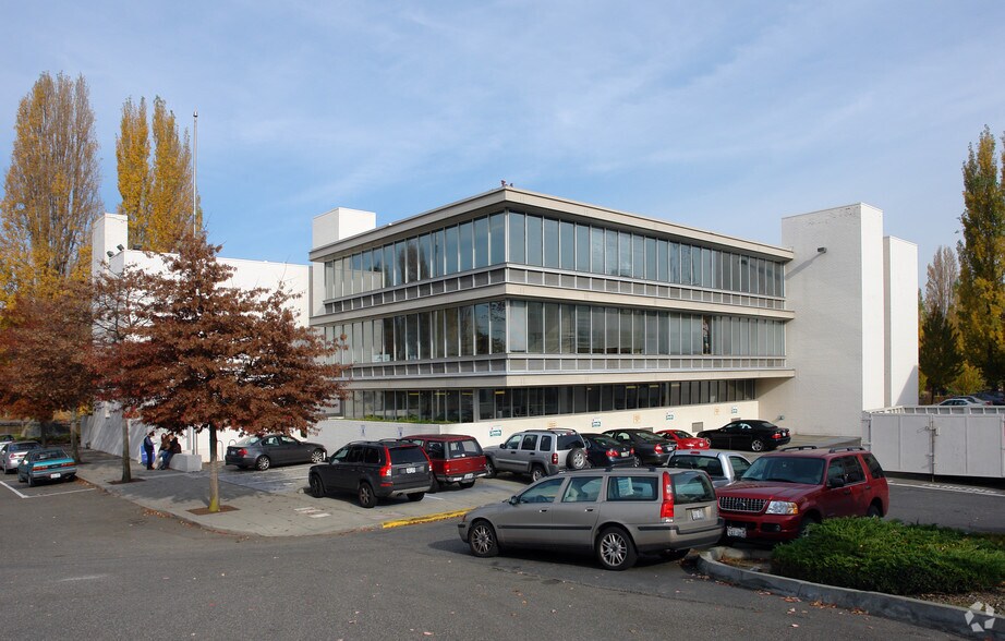Primary Photo Of 2 Nickerson St, Seattle Office For Lease