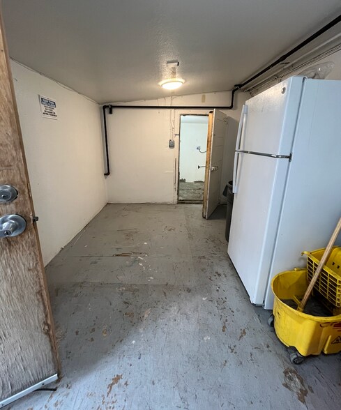 More Photos Of 6091 W Colfax Ave, Lakewood Bar For Sale