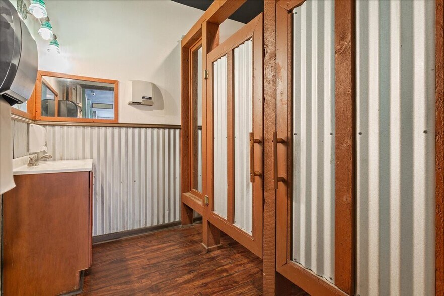 More Photos Of 128 N Pecan, Hico Restaurant For Sale
