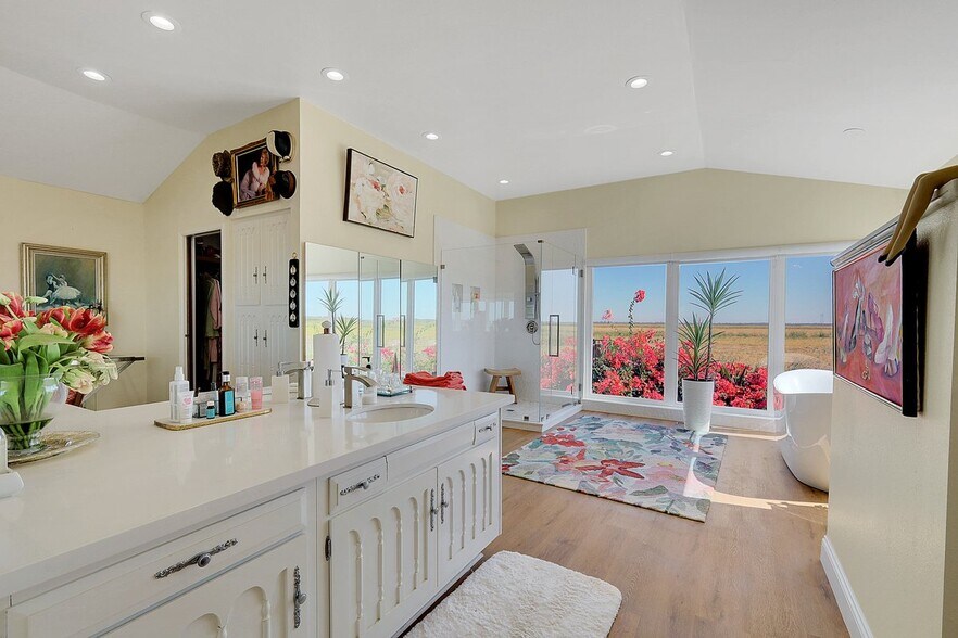 More Photos Of 18598 CA-113 Hwy, Knights Landing Specialty For Sale