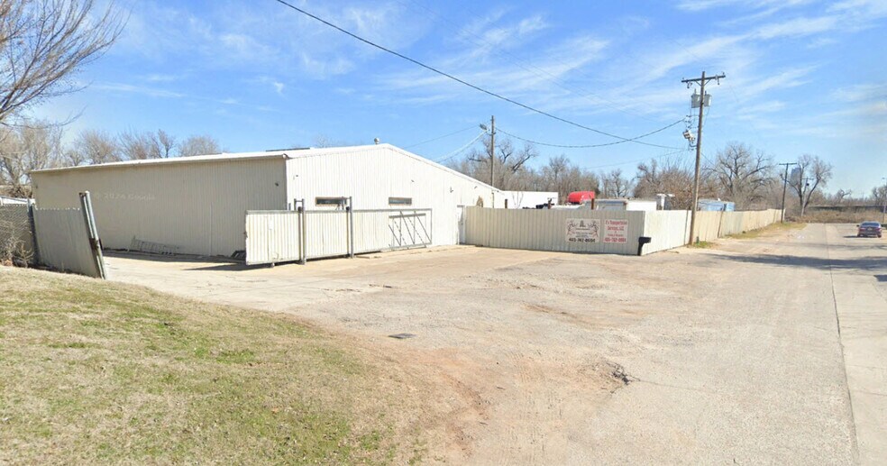 Primary Photo Of 2827 W Lindley Ave, Oklahoma City Manufacturing For Sale